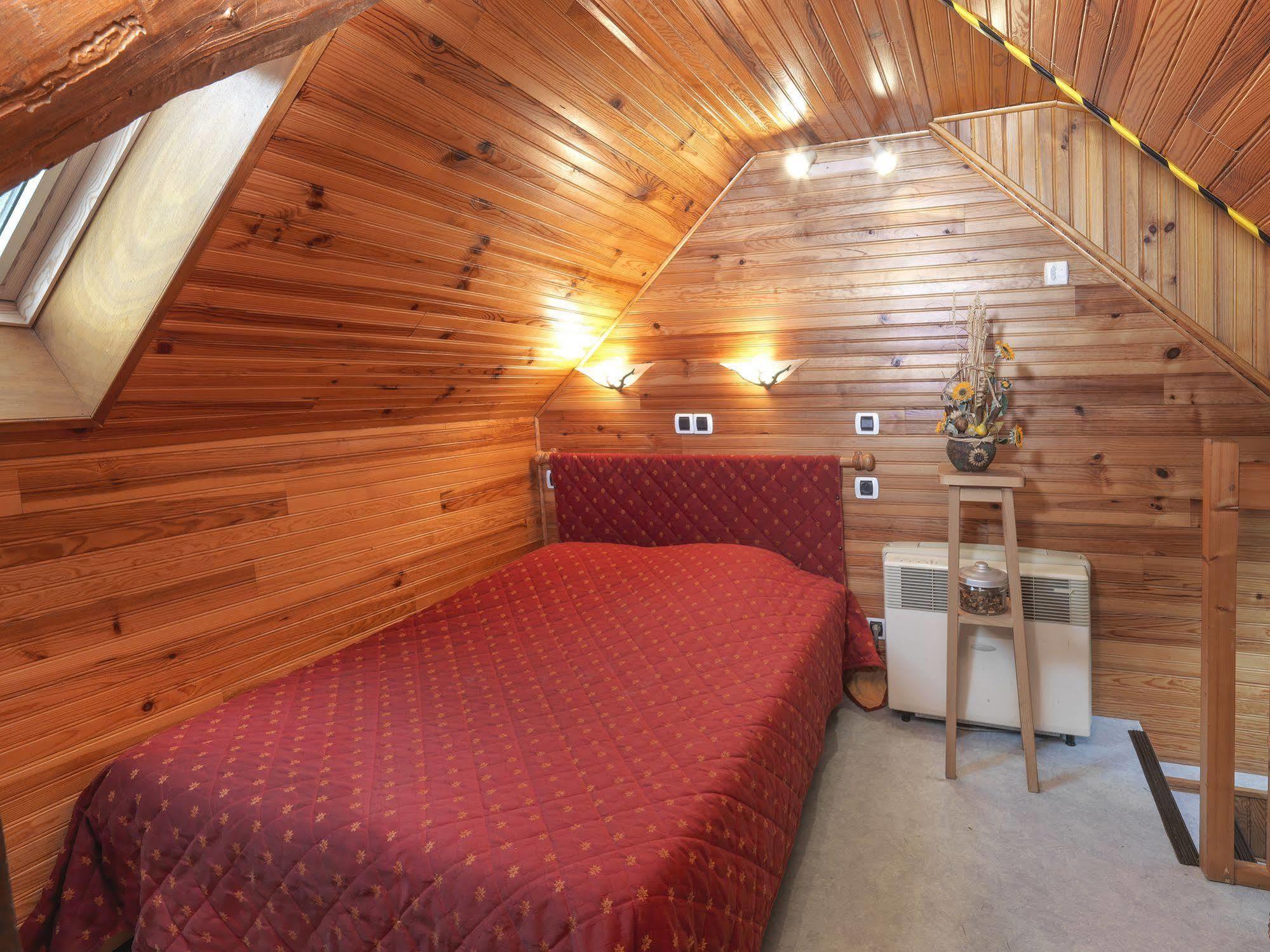 Auberge De L'Isard Saint-Denis  Zewnętrze zdjęcie