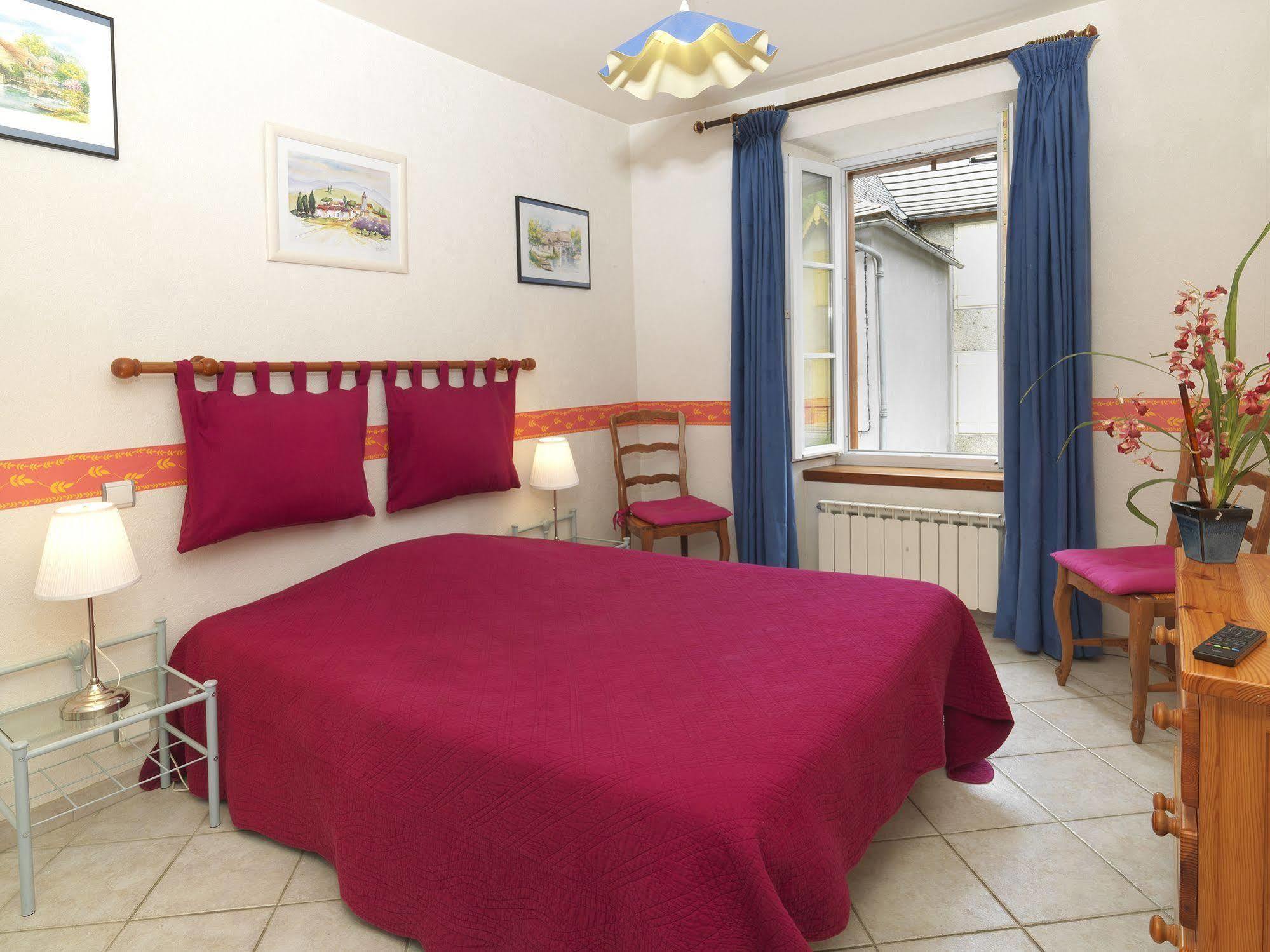 Auberge De L'Isard Saint-Denis  Zewnętrze zdjęcie